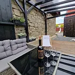W Deski Dom Casa de hóspedes Krzyżowa